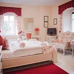 Palac Brunow - Wellness & Aparthotel Lwowek Slaski