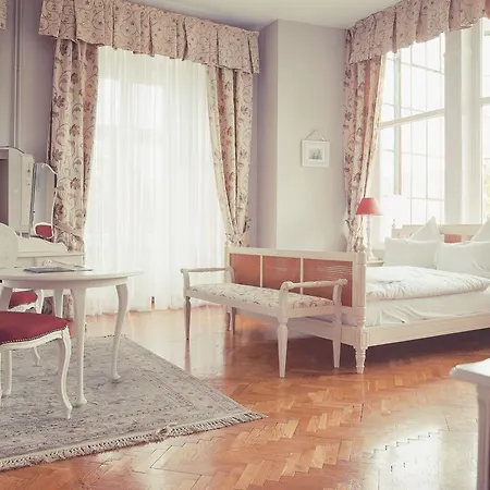 Hotel apartamentowy Pałac Brunów 4*