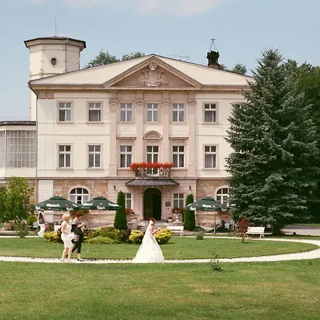 Palac Brunow - Wellness & 4*