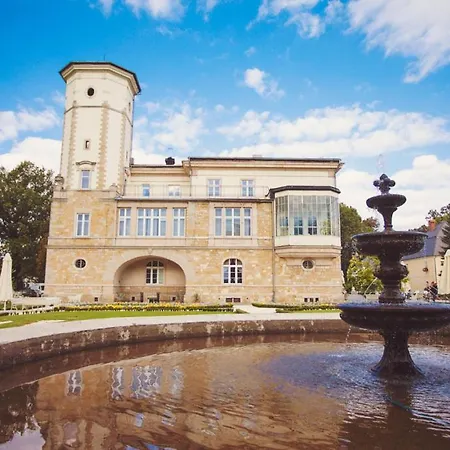 Aparthotel Schloss Braunau Löwenberg in Schlesien