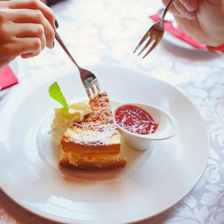 Palac Brunow - Wellness & Aparthotel Lwówek Śląski