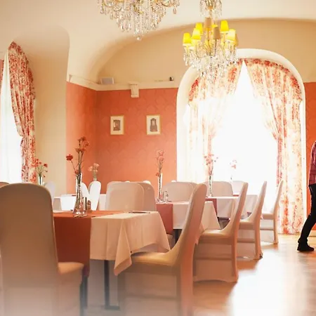 Aparthotel Schloss Braunau