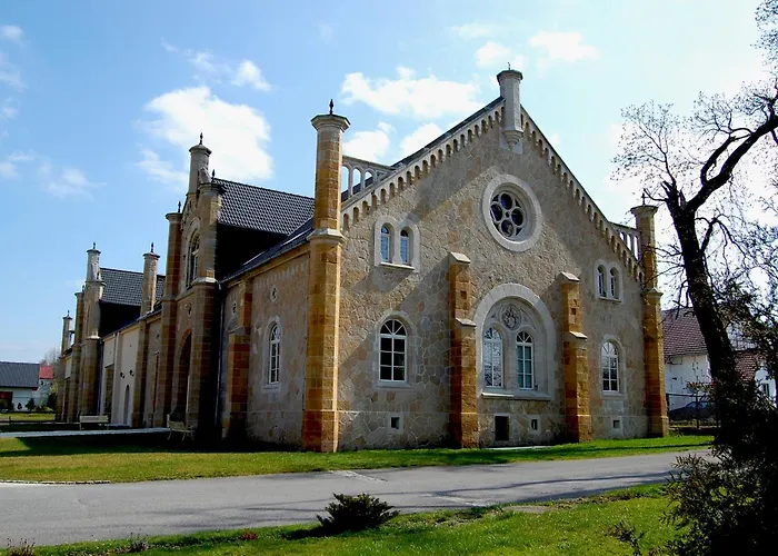 Palac Brunow - Wellness & 4* Lwowek Slaski