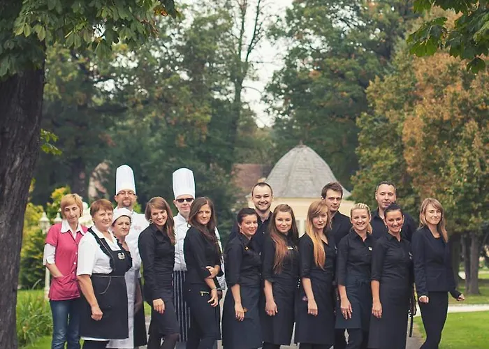 Palac Brunow - Wellness & Lwowek Slaski