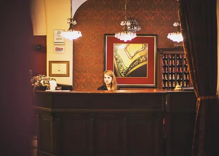 Palac Brunow - Wellness & Lägenhetshotell Lwowek Slaski